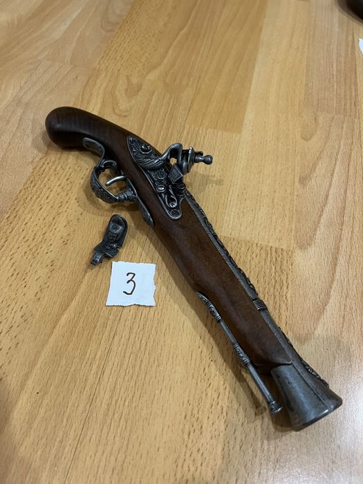 Реплика на кремъклия, различни модели