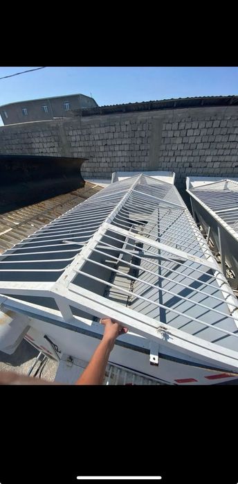 Пескоразбрасыватель на Камаз