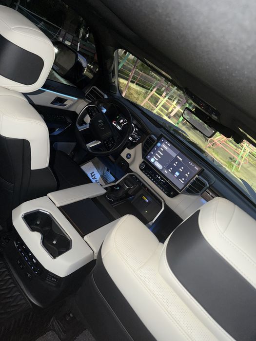 Toyota Sequoia 2025 — 9