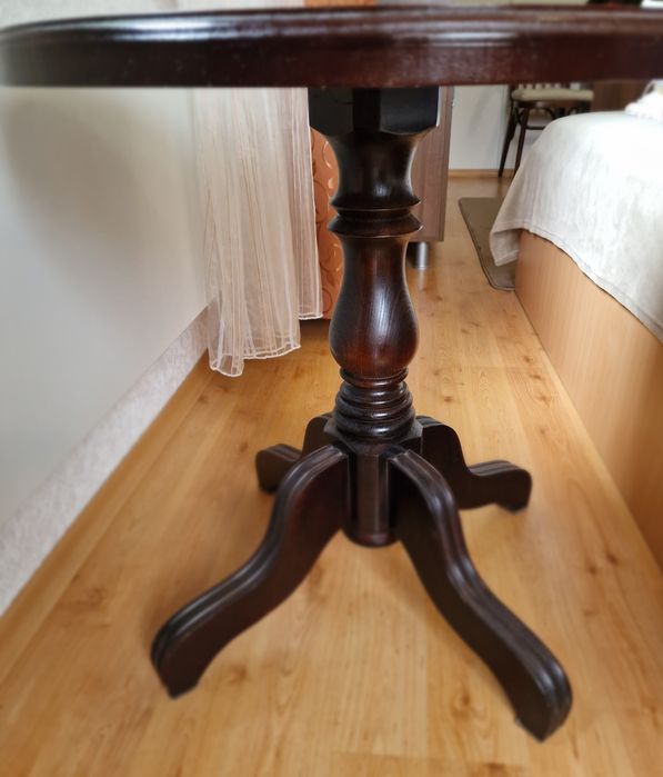 Дървена масичка от Орешака