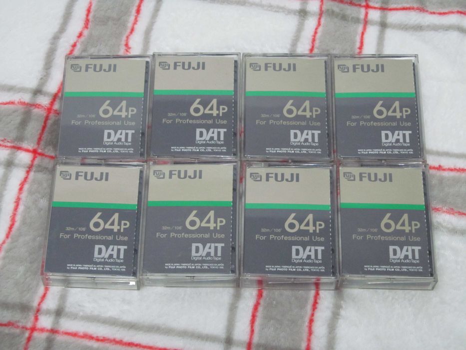 casete DAT de 34 min si 64 min, loturi