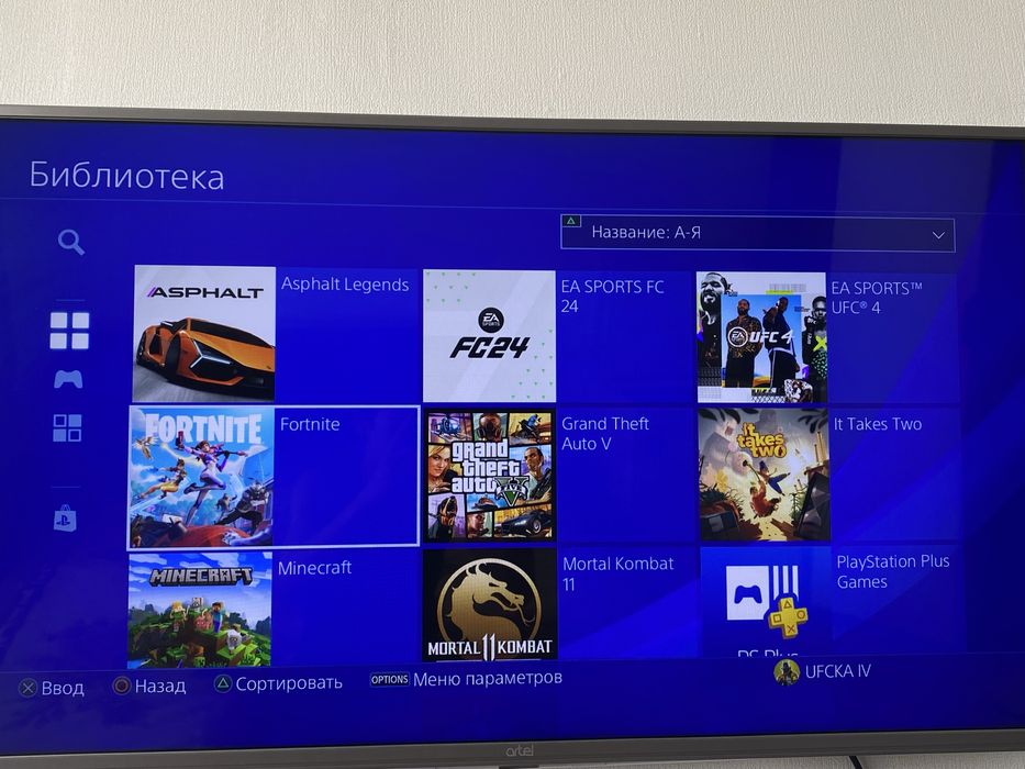 Продам PlayStation 4 Pro 1TB