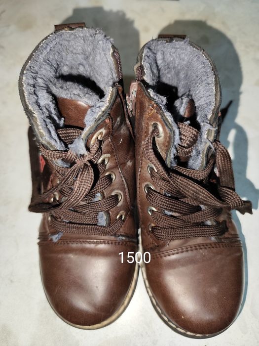 Продам куртку на мальчика