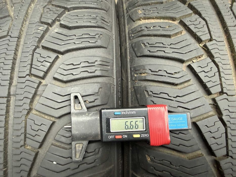 2x Anvelope All Season 205/55 r16 M+S - Uniroyal MS plus 77