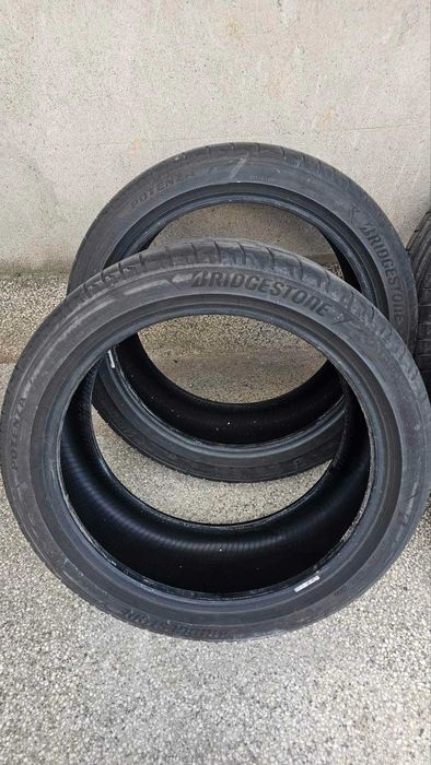 Летни гуми Bridgestone 235/40/18