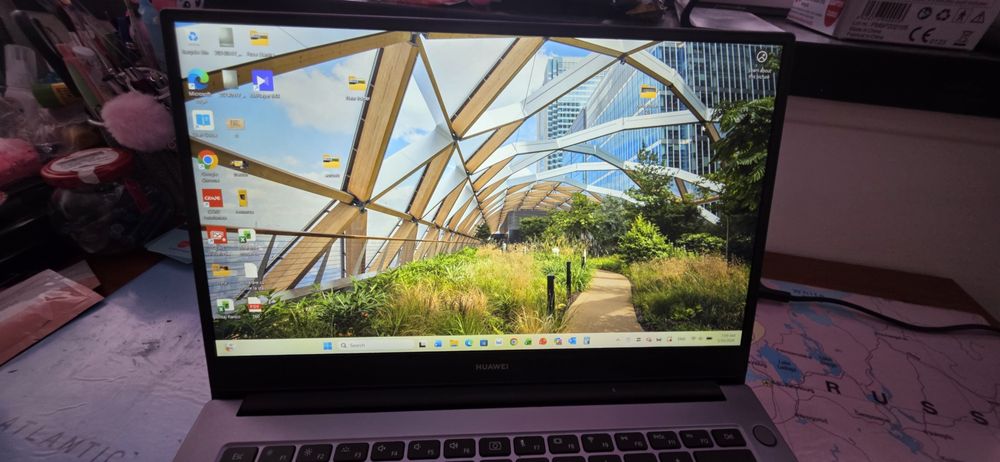 Vand laptop ultraportabil Huawei Matebook  D14 - impecabil