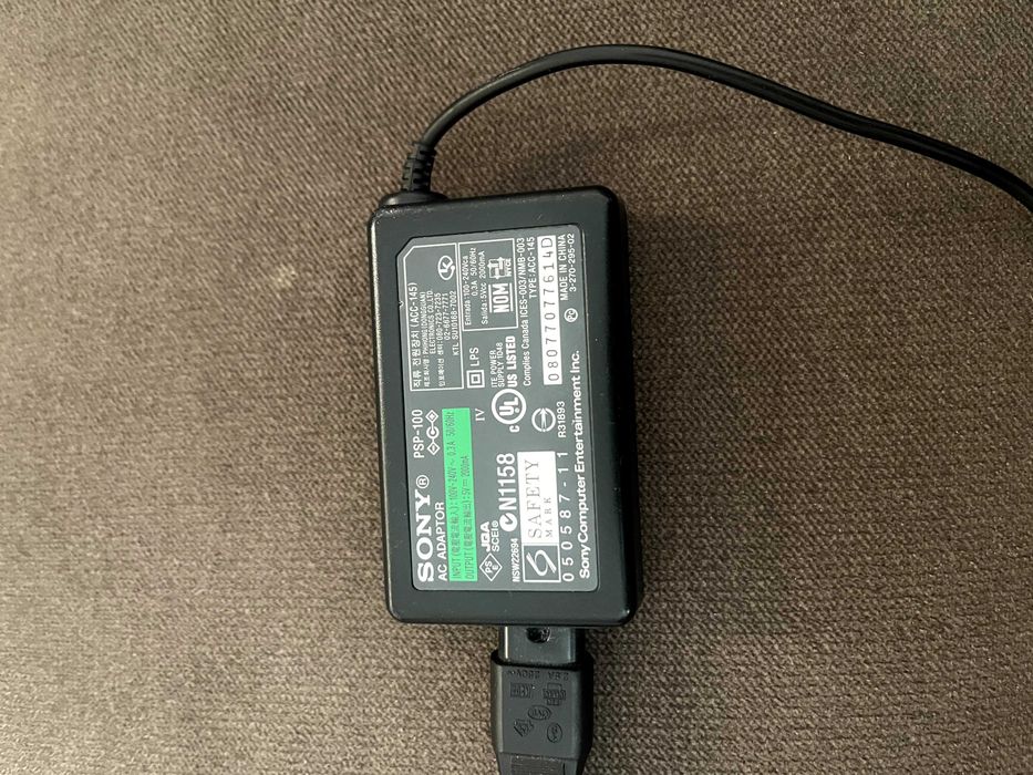 Продавам PSP 2000
