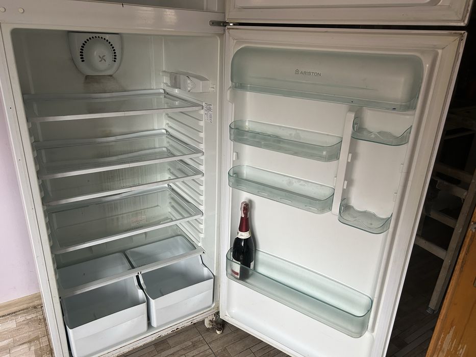 Хладилник Ariston