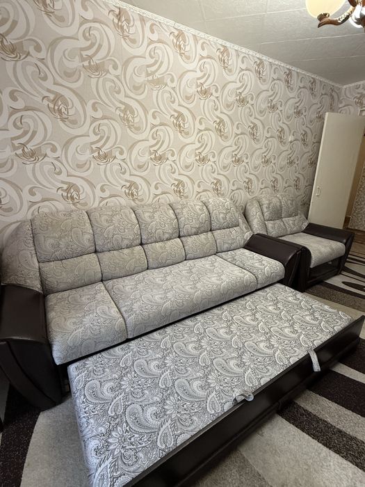 Продам диван с креслом