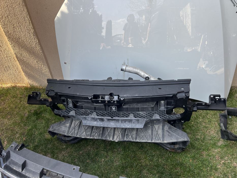 Dezmembram Touareg 7p Bot fata , Bara , capota , trager, aripa , usa,