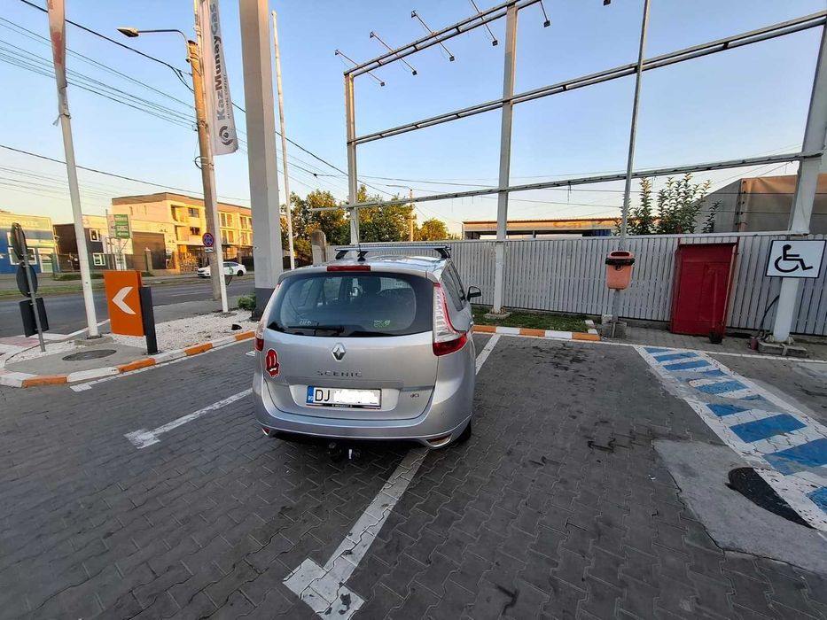 Vând Renault Scénic