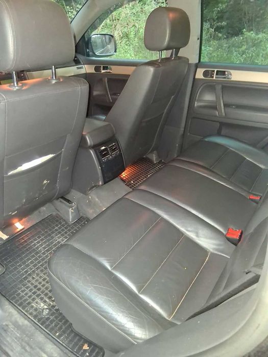 Автомобил Volkswagen touaerg