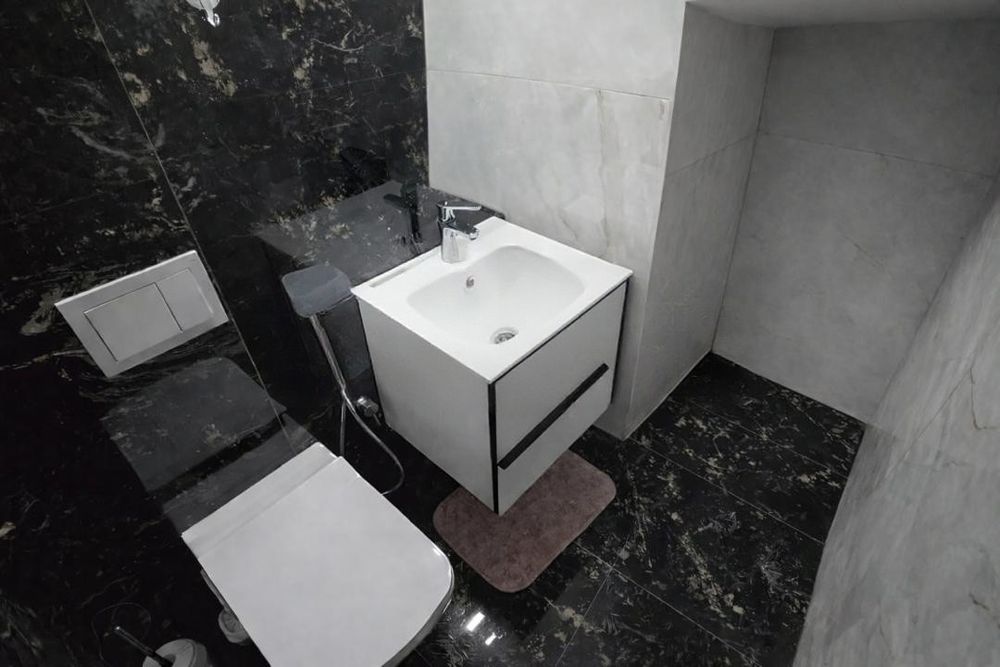 Proprietar, vând apartament cu 3 camere decomandat, 122 mp