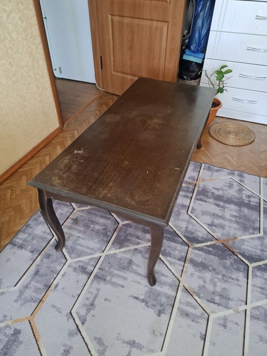 Продам стол журнальный