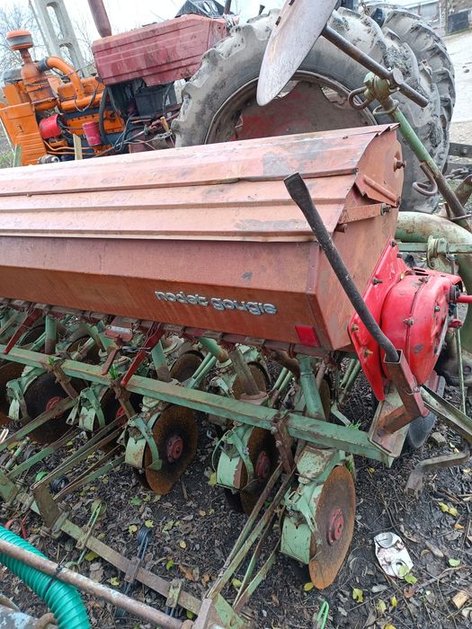 Grebla paianjen  și semănătoare păioase pe discurila schimb cu animale