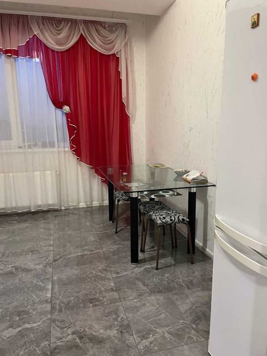 Дава се под наем Двустаен апартамент в София, Люлин 6 - 65 кв.м за 325 € - Снимка #1