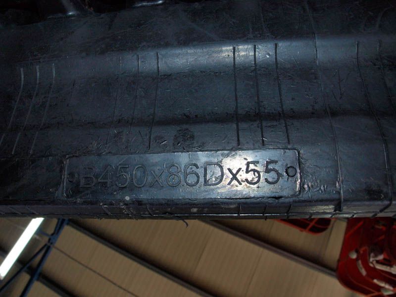 Резиновая гусеница 450x86x55 (D)