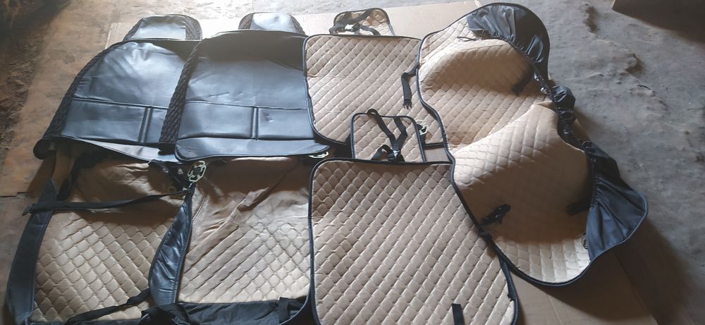 Чехлы два комплекта.