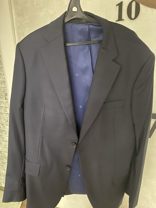 Продам мужской костюм