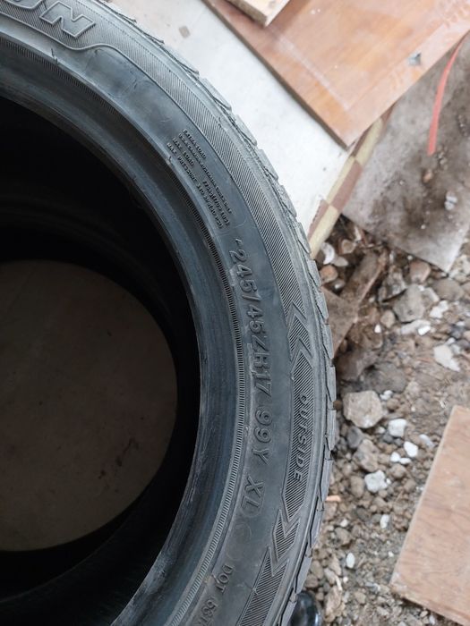 Продам Шины р17 245/45