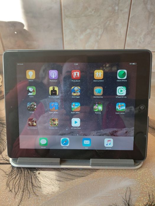 Vind i pad apple generația 4 cu cartelă