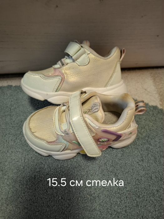 Лот бебешки пантофи маратонки 22-24 номер