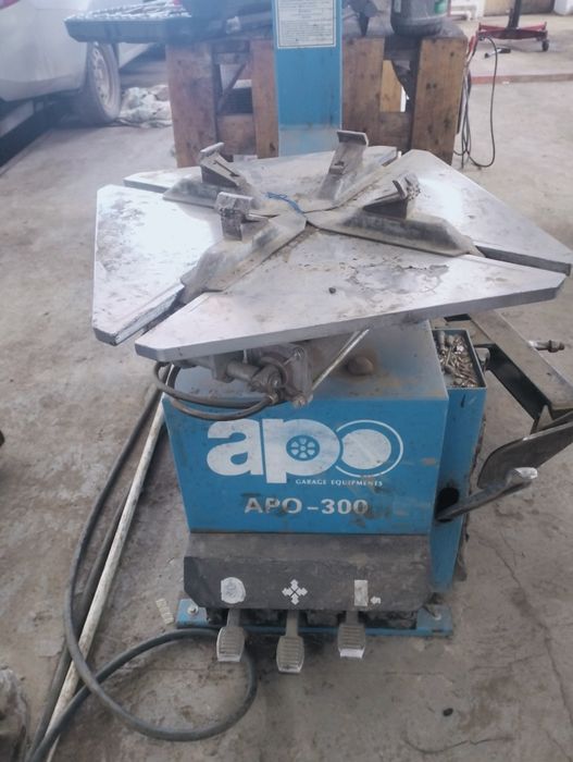 Шиномонтаж бортировочный стенд станок