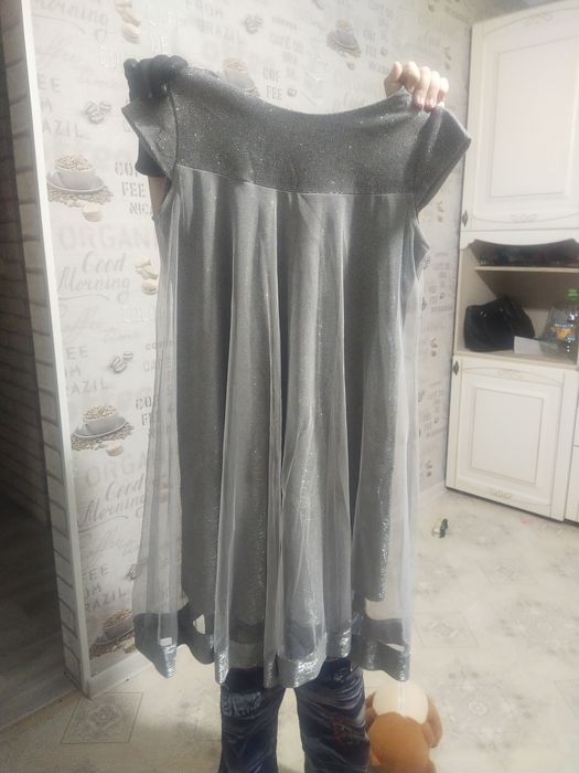 Продам платья подростковые