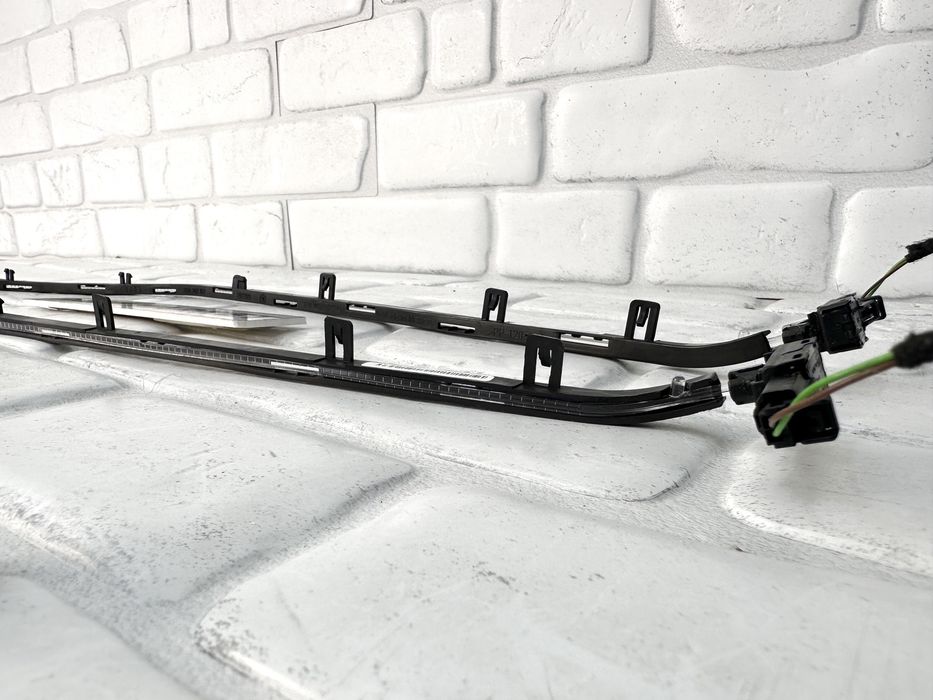 Амбиентно осветление AUDI Q5 SQ5 FY 80A947168 80A947167