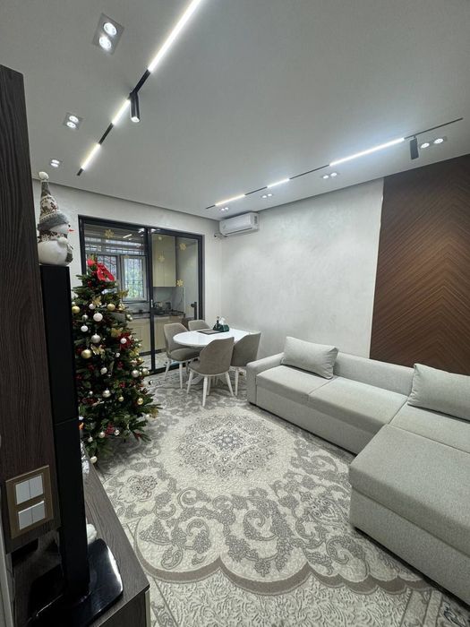 Квартира продаётся Чиланзар 7 квартал 3в4/4/4 меб тех Актепа круг