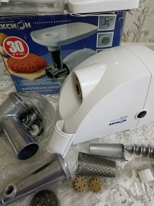 Продам электромясорубку