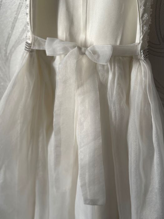 Платье нарядное для девочки на 8-10 лет