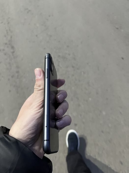 iPhone 11 128ГБ продам
