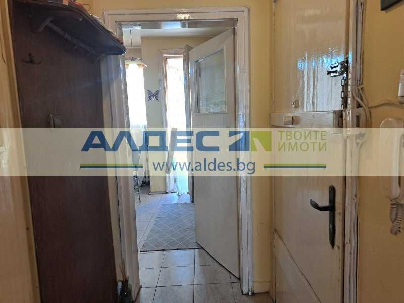 Продава се Двустаен апартамент в София, Център - 65 кв.м за 3677 €/кв.м - Снимка #5