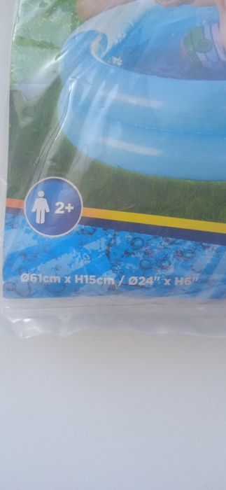 Продам новый детский бассейн