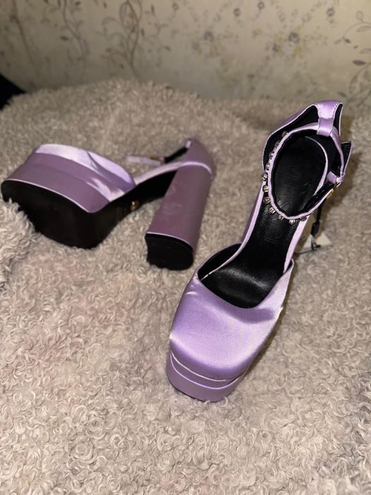 Продам Versace туфли