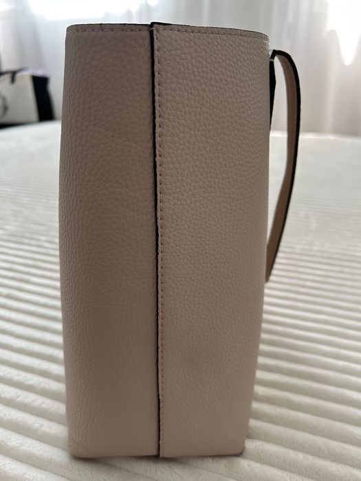 Оригинална голяма чанта Guess