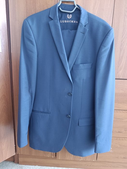 Продается костюм мужской