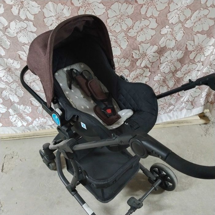 Детская коляска с автолюлькой 3в1