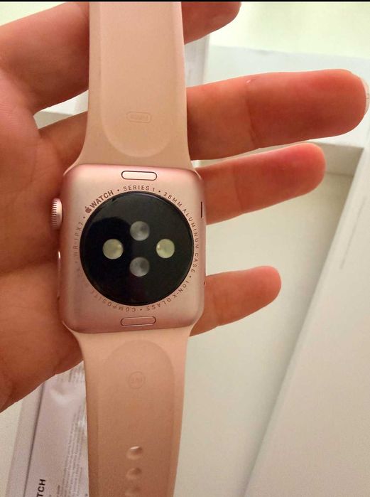Apple Watch Series 1 (38mm) – Rose Gold