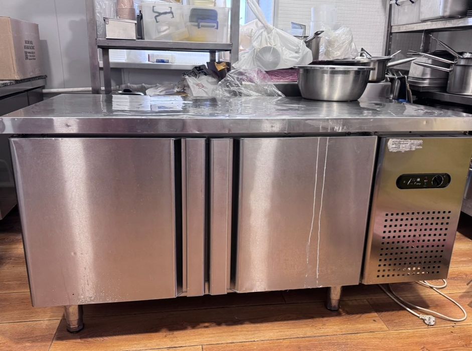 стол холодильный 150*70