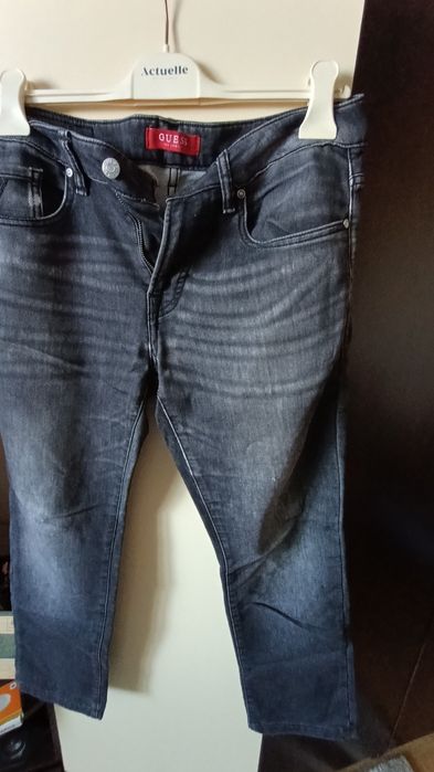 Blugi negri Guess