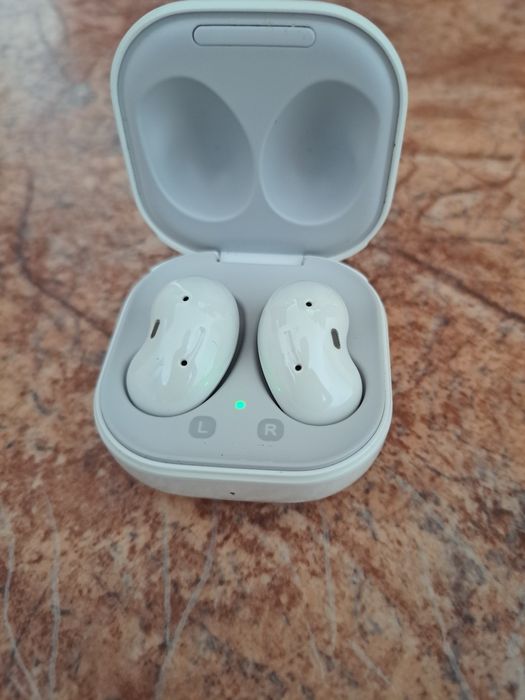 Срочно продам наушники