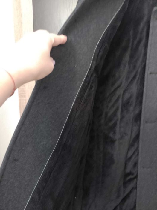 Vând palton de iarna bărbătesc 80%lana,20%casmir marimea 48 - 250 lei