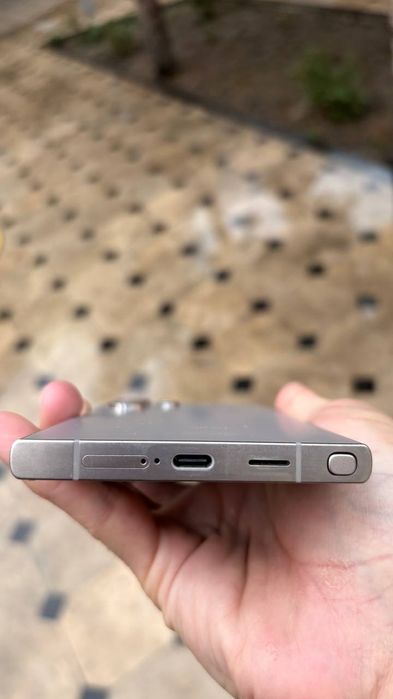 Samsung S24 Ultra 12/256gb 750$