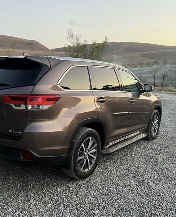 Порог на Тойота Хайландер ( Toyota Highlander)