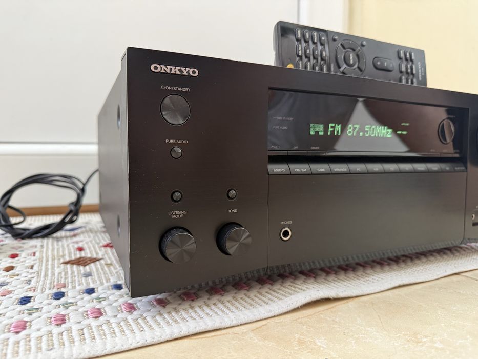 Onkyo TX-NR676 Dolby Atmos Wi-Fi Bluetooth