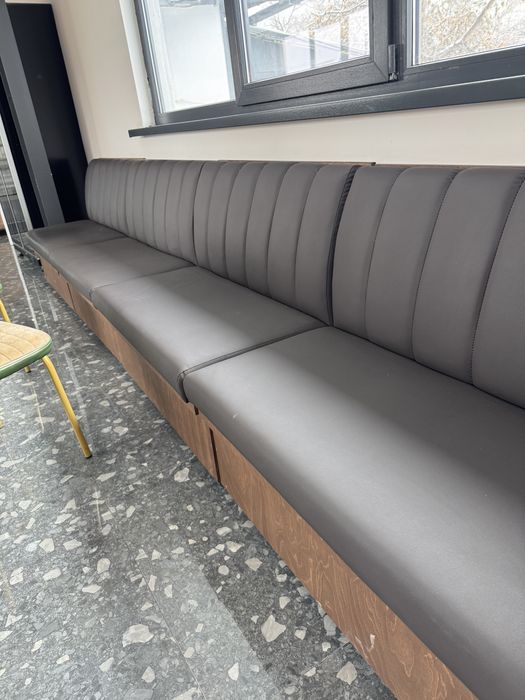 Диваны столы стулья