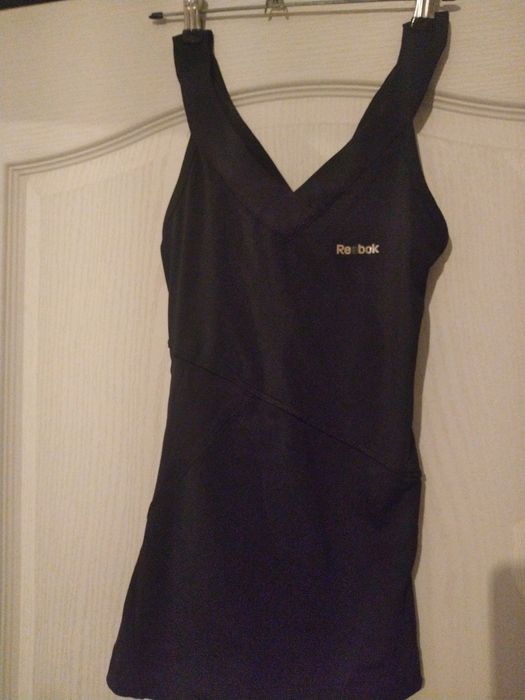 Sutien antrenament sport Reebok mărime xs  nou,fără eticheta