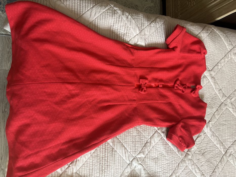 Эффектное красное платье